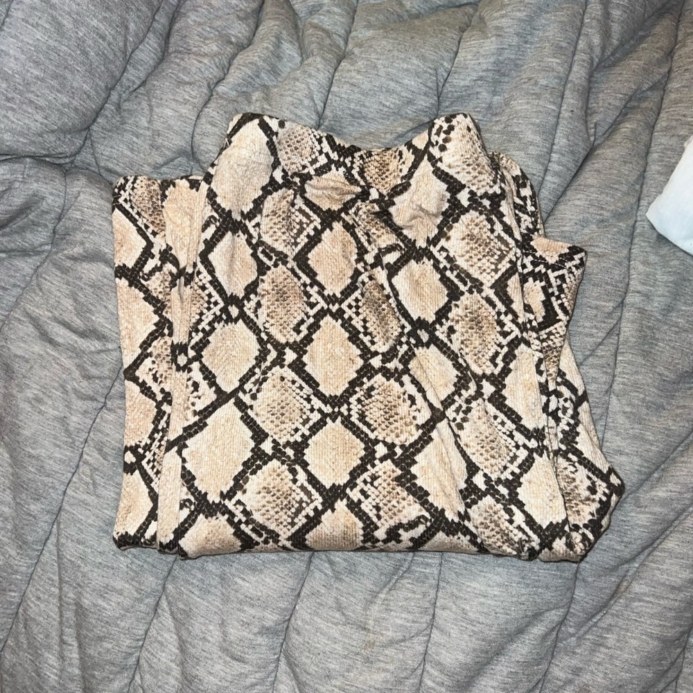 American eagle flare leggings